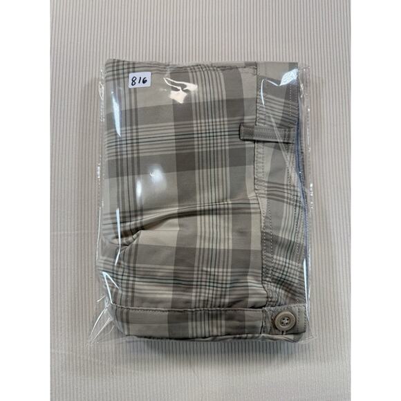 Columbia Regular Fit Plaid Shorts Gray 42x12 Cotton Blend Casual Golf - Picture 10 of 10